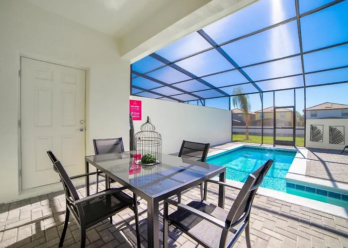 Townhome Splash Pool Bbq Free Water Park