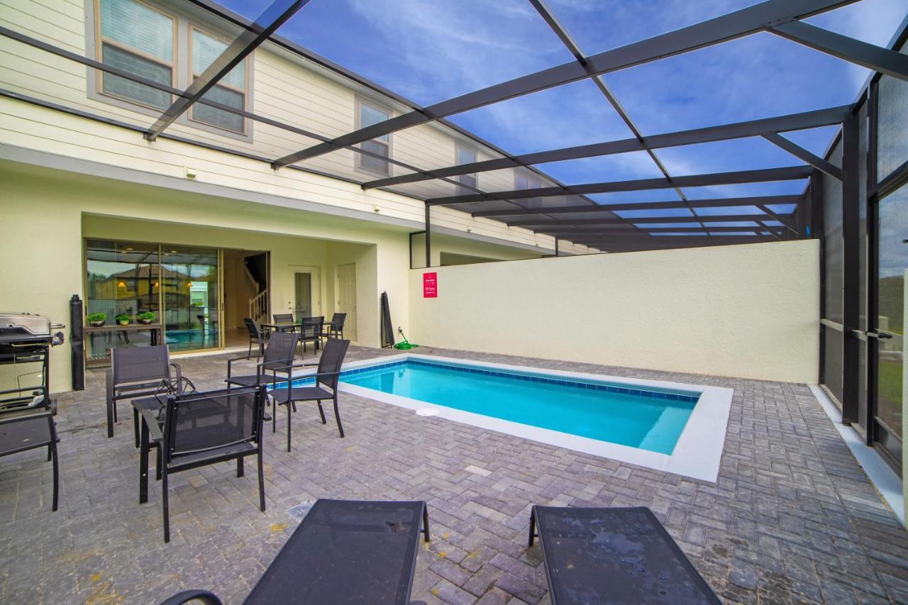 Townhome Splash Pool Bbq Free Water Park